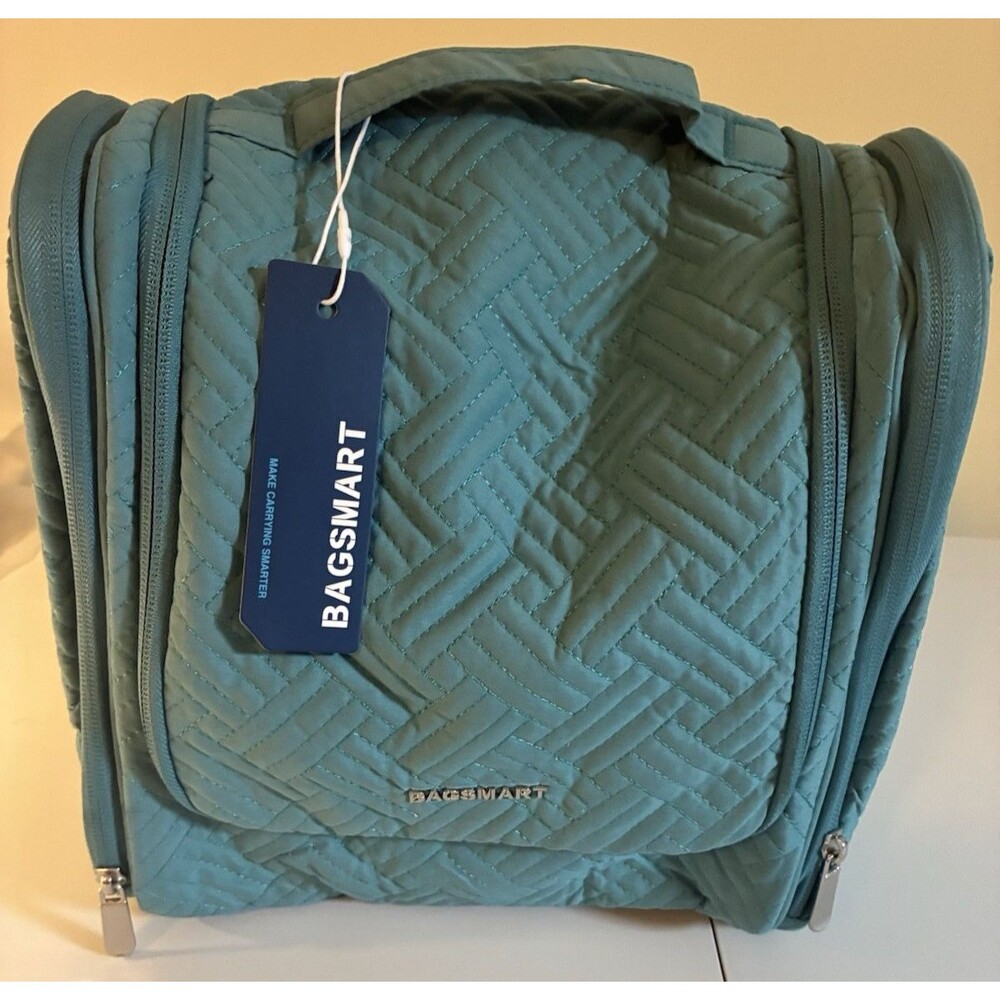 Bagsmart travel toiletry weekend bag hangs& folds up w/ compartments quilted NEW